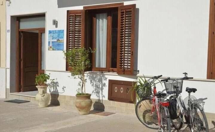 B&B Verso Il Faro 산비토로카포 외부 사진